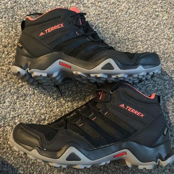 Adidas goretex hiking boots NEW 8.5 - Picture 4 of 5